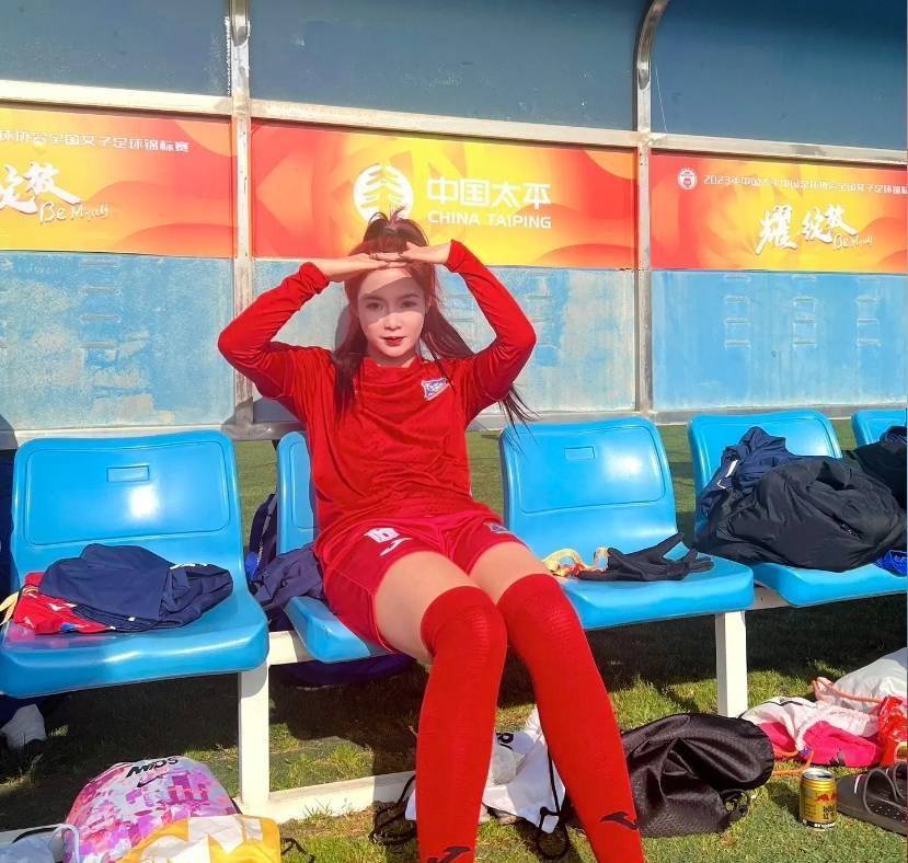 亚洲女足联赛中国队逐梦前行，驾驭足球舞台