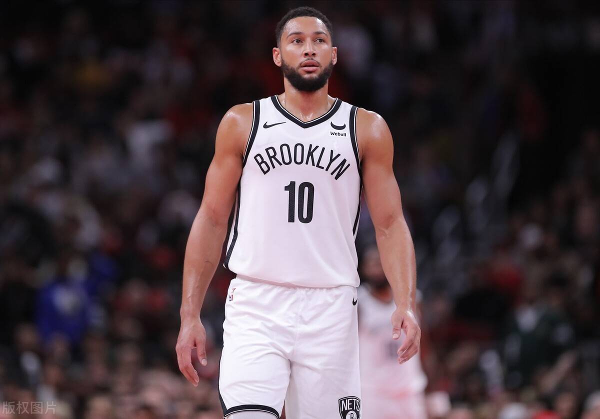 西蒙斯陷入低谷，勇士连败，复出首战轰40分球队命运悬念！