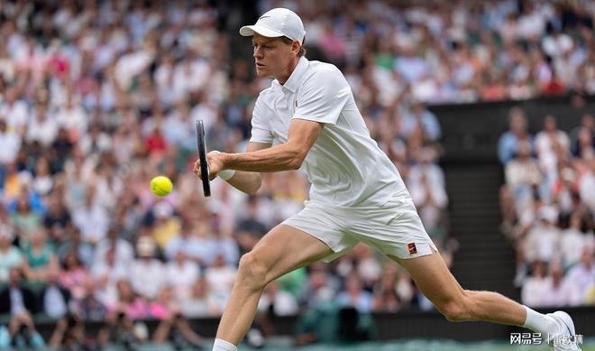 包含费德勒意外战胜加拿大队，比赛局势复杂引爆全场！的词条